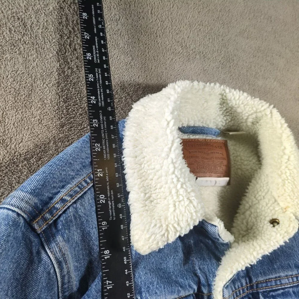 Levi’s‎ Premium Mens S Sherpa Lined Denim Trucker Jacket Blue Western Light Wash - Picture 5 of 13